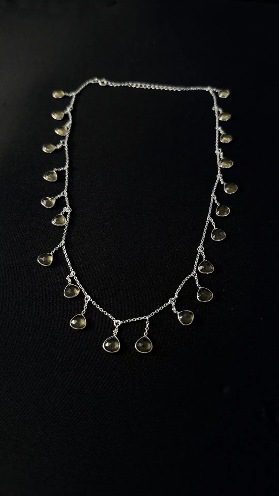 The Jhalar citrine fringe seen along its full length